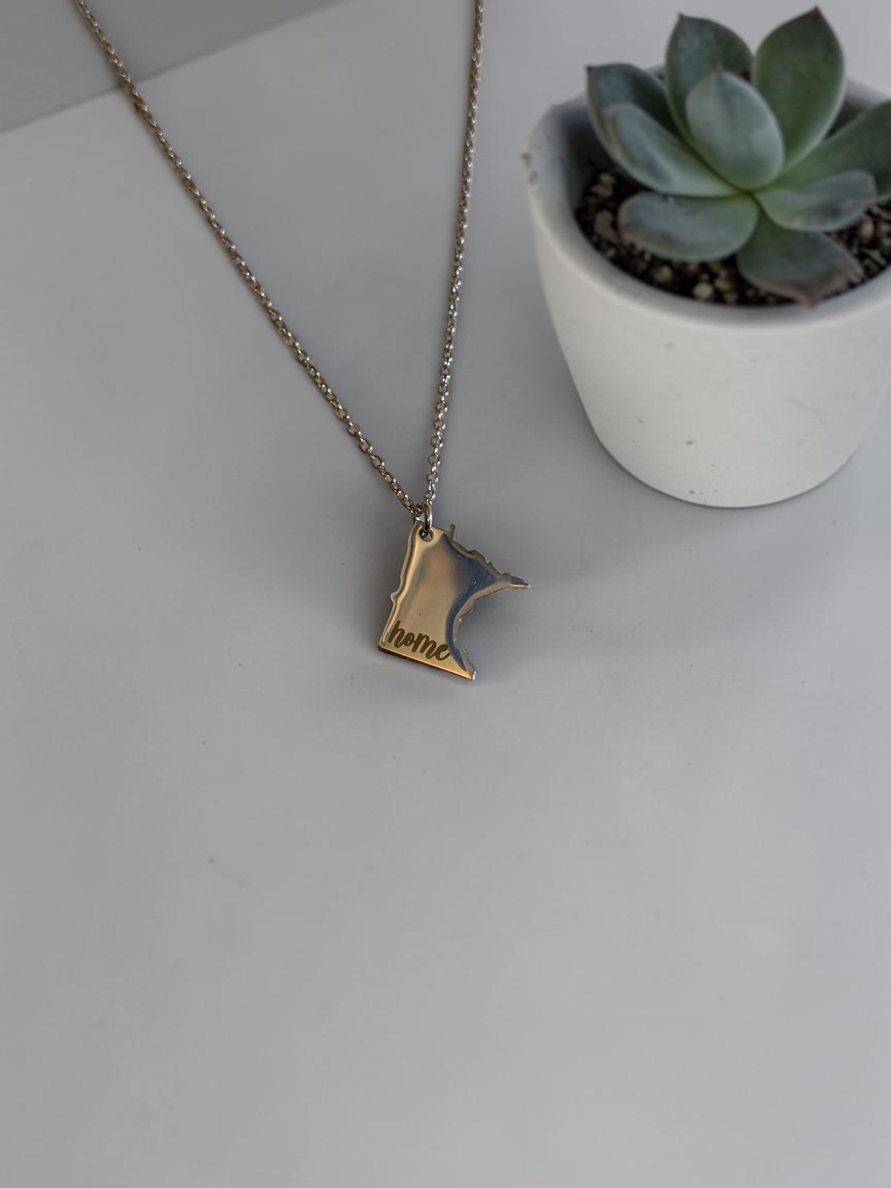Minnesota Necklace | Personalized